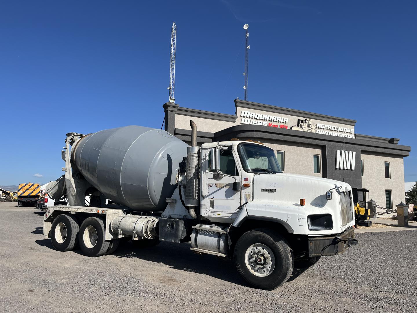 ./imagenes/INVOICE/2019/17648/CAMION REVOLVEDOR INTERNATIONAL PAYSTAR 5000 CON EQUIPO MCNEILUS (1).JPG